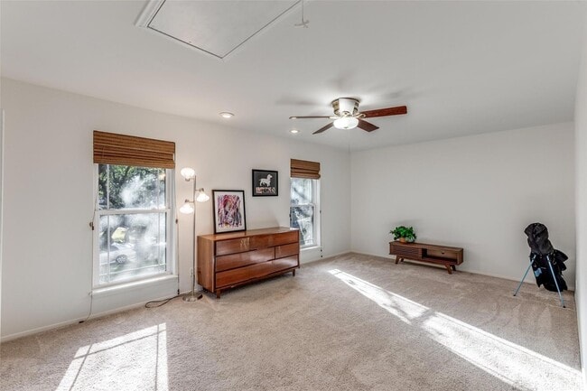 Building Photo - 4002 Biscay Dr