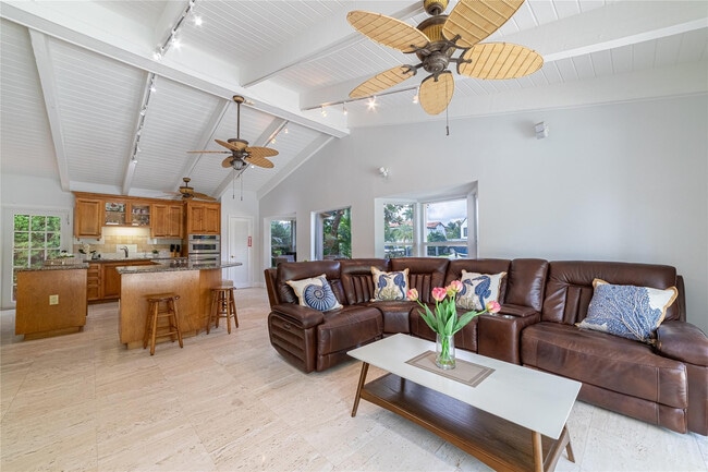 Building Photo - 2519 Barcelona Dr