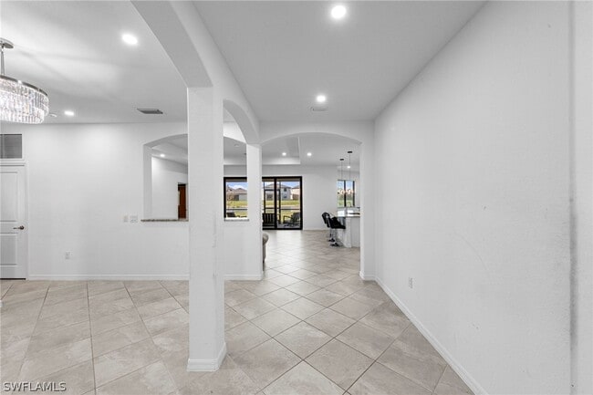 Building Photo - 3257 Altimira Dr