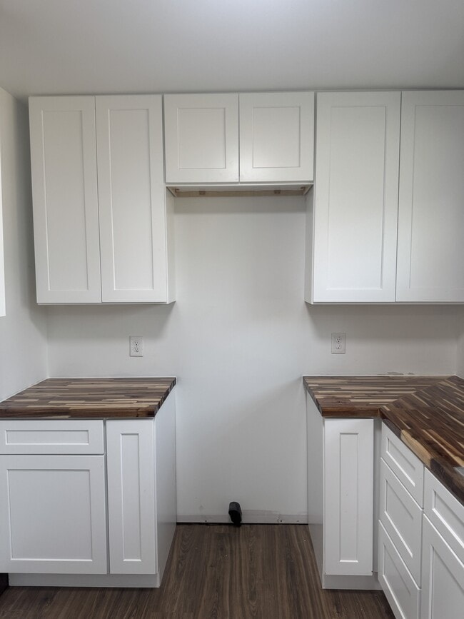 Building Photo - 914 Croft Cir