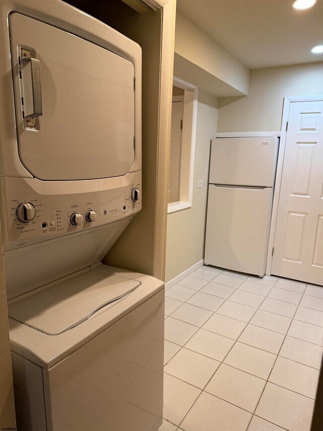 Building Photo - 104 Vail Ct