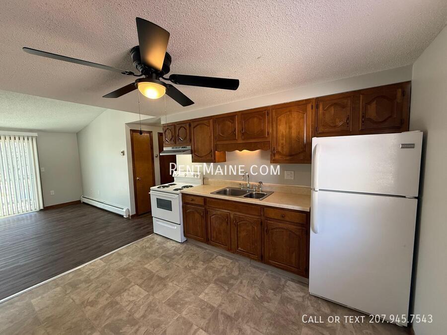 Building Photo - 381-385 Pine St.