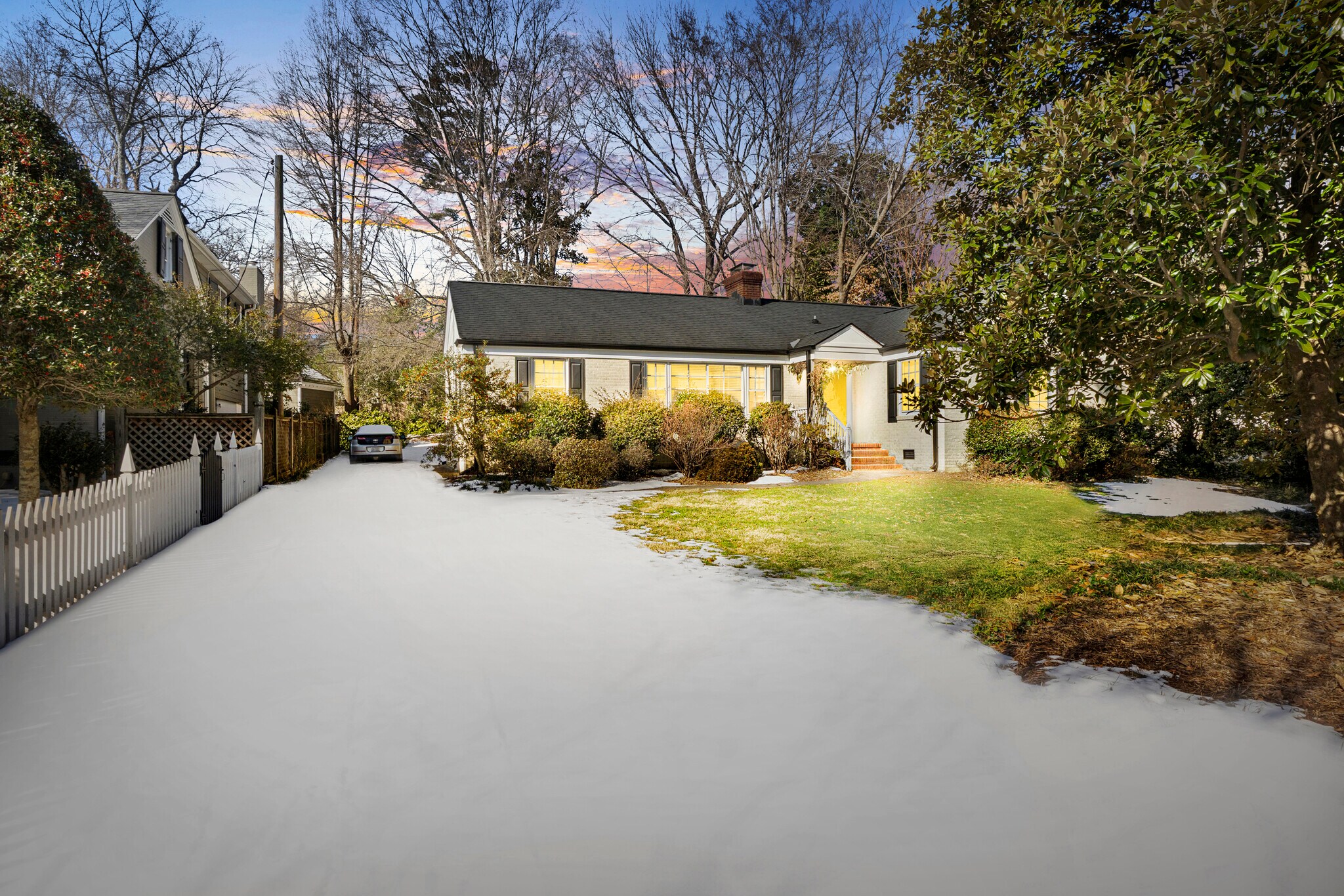 Building Photo - 221 W Avondale Dr