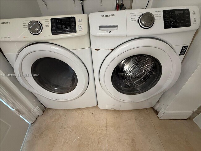 Building Photo - 15460 SW 284th St