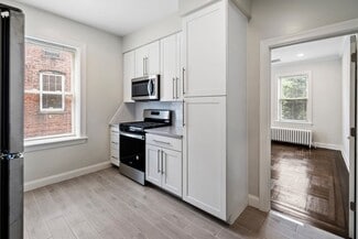 Building Photo - 28 Gates Avenue Apartments