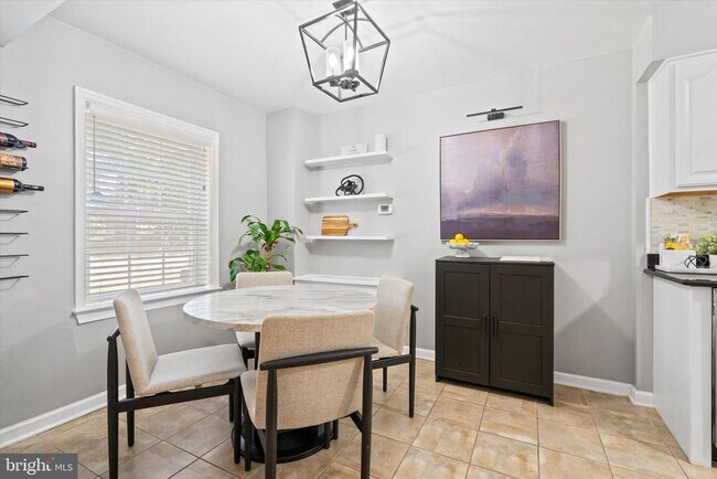 Building Photo - 3332 Spring Ln