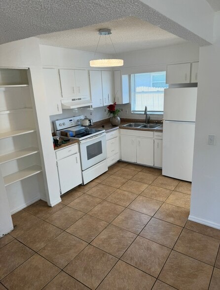 Building Photo - 3004 Oaklawn Ave