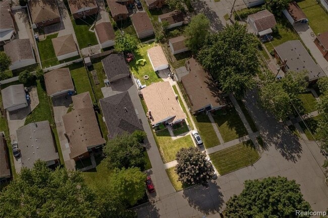 Building Photo - Beautiful Home in Dearborn Heights