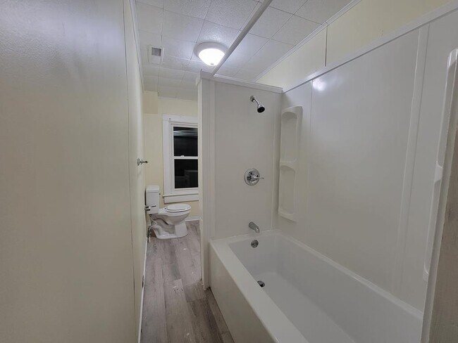 Building Photo - 14212 Shields Bridge Rd