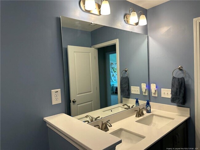 Building Photo - 1605 Ranch House Ct