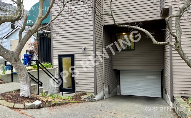 Building Photo - 1312 6th Ave N