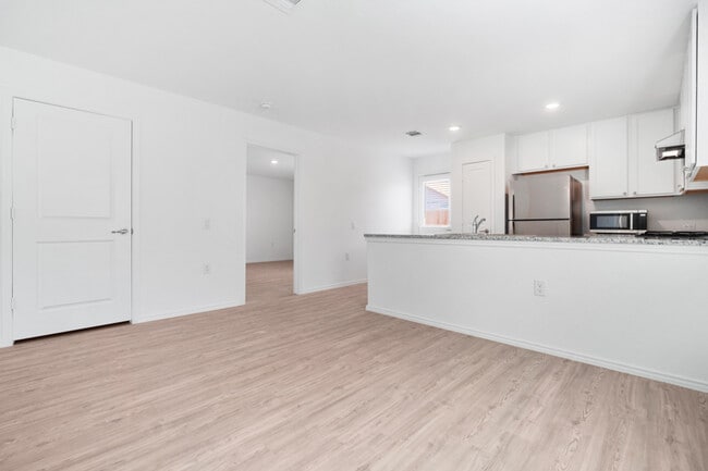 Building Photo - 10166 Asta Trl