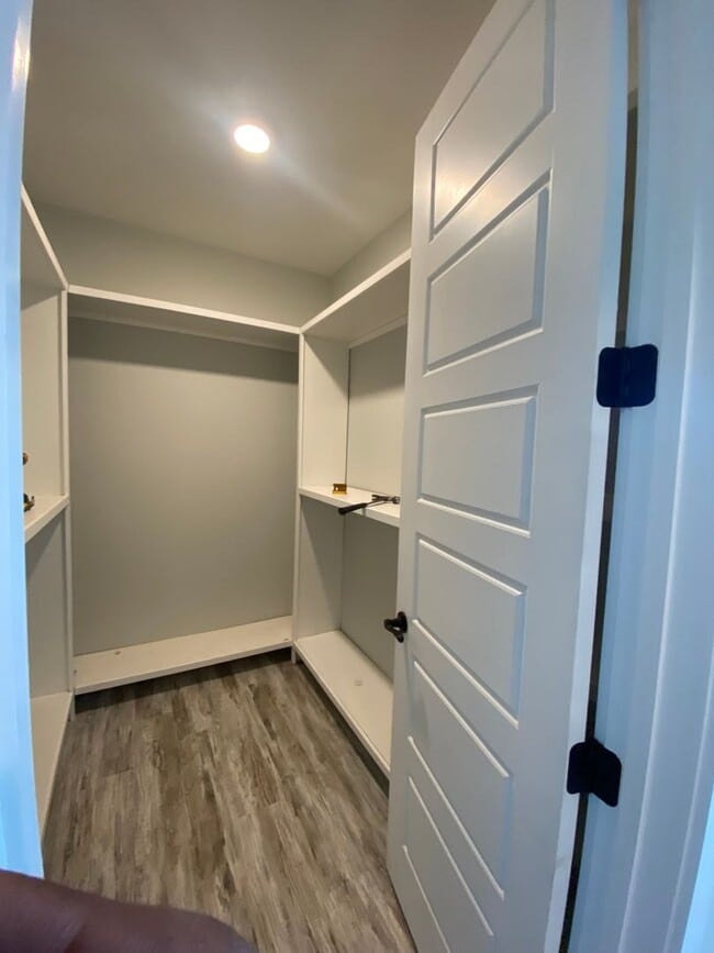 Building Photo - Spacious 5BR House in Easley