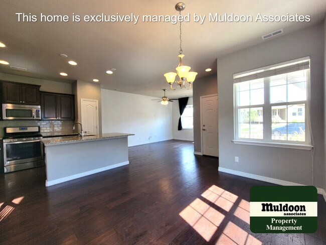 Building Photo - Charming 2-Story with Garden of the Gods V...