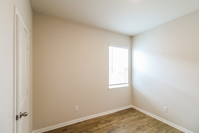 Building Photo - 7602 Tipton Meadow Way