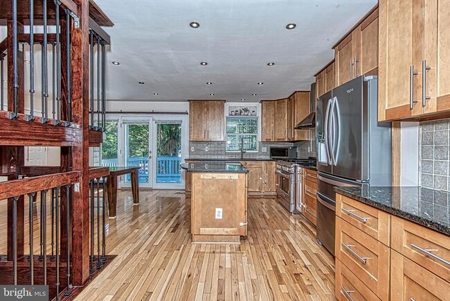 Building Photo - 9400 Van Arsdale Dr