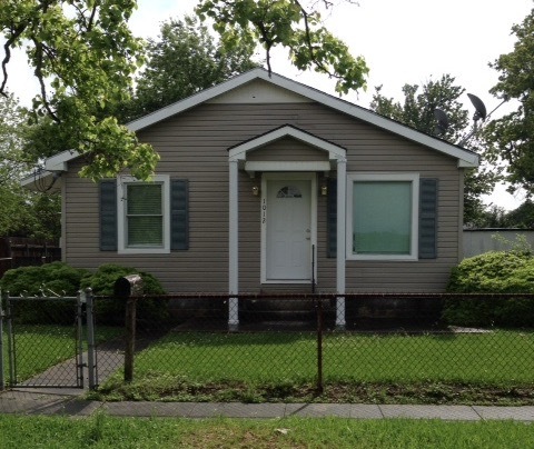 large front yard and backyard with off street parking - 1012 Merrill St