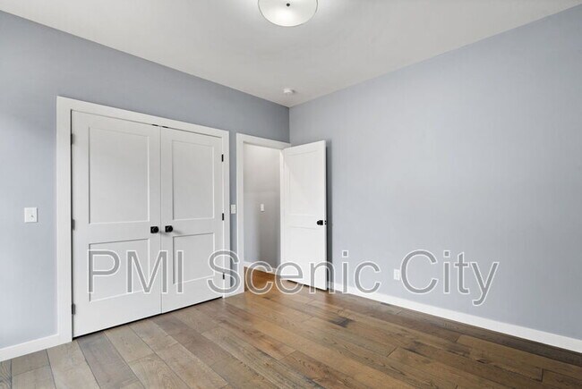 Building Photo - 1316 Gadd Rd