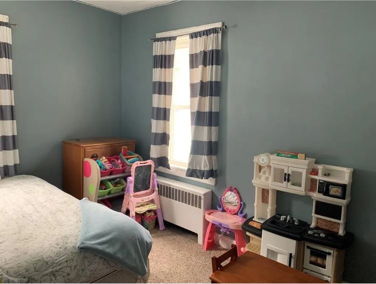 Building Photo - 242 S Walnut St