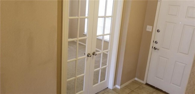 Building Photo - 15537 Gatehouse Dr