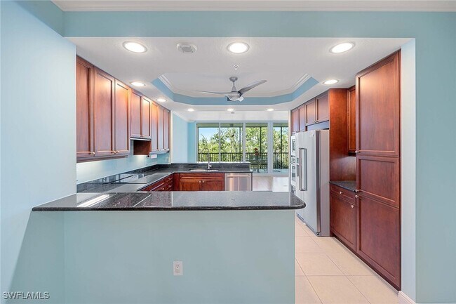 Building Photo - 455 Cove Tower Dr
