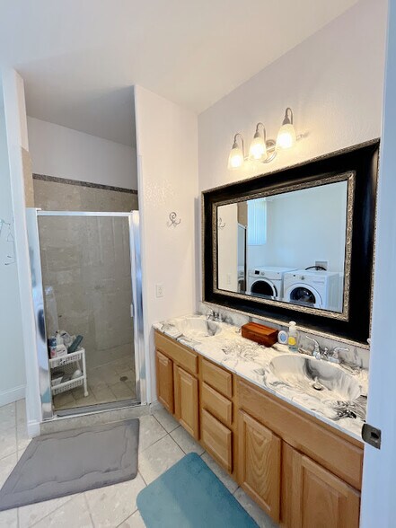 Building Photo - 1655 Briarcrest Dr