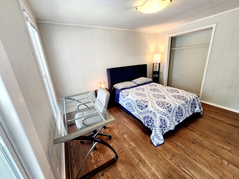 1st Floor Bedroom - 143 Winchester Ave