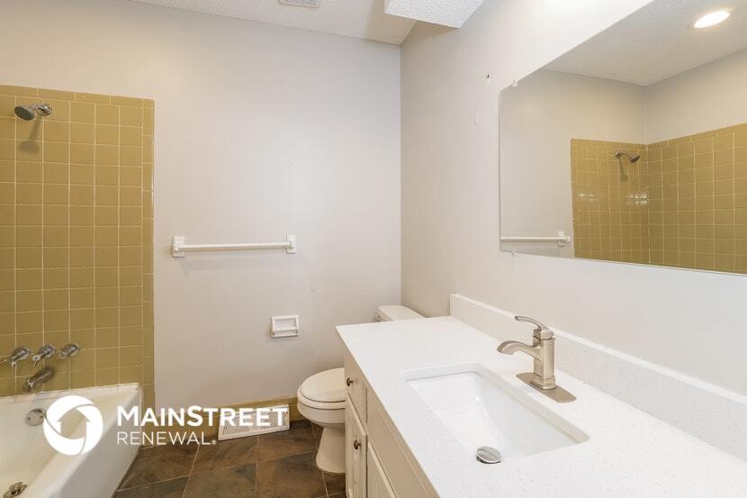 Building Photo - 410 N E Sharon St