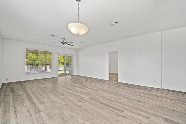 Building Photo - 47 White Heron Dr