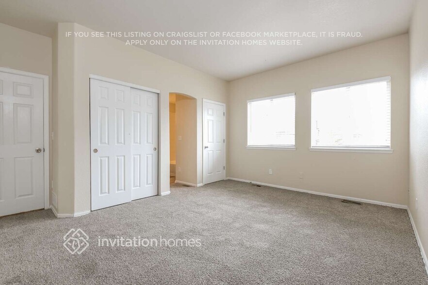 Building Photo - 9848 Kenton Cir