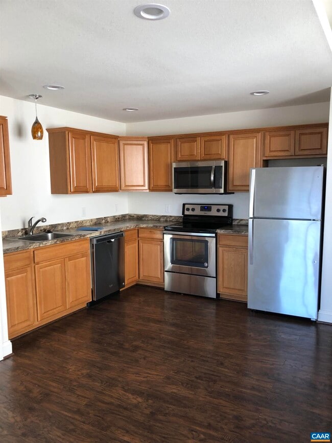 Building Photo - 204 Stribling Ave