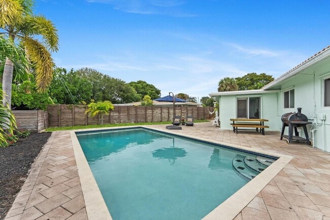 Building Photo - 1257 NW 5th St