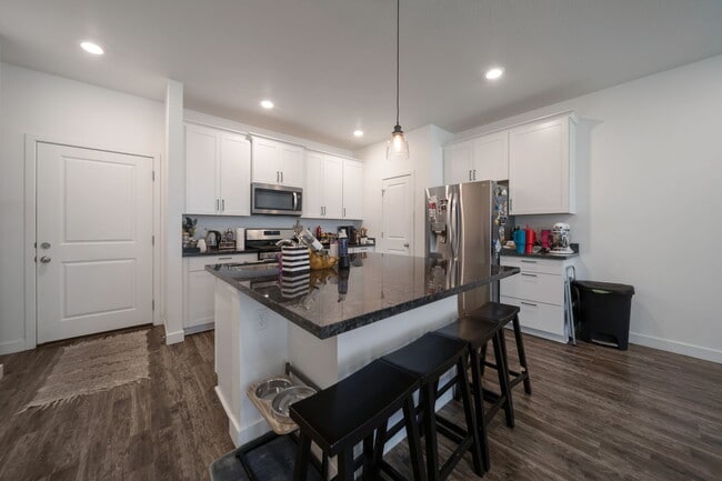 Building Photo - 5659 Coastal Ridge Ln
