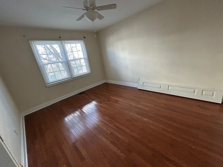 Building Photo - 61 Cooper St