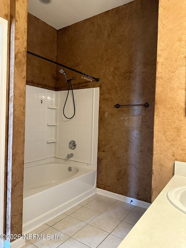 Building Photo - 5880 Sandstone Way