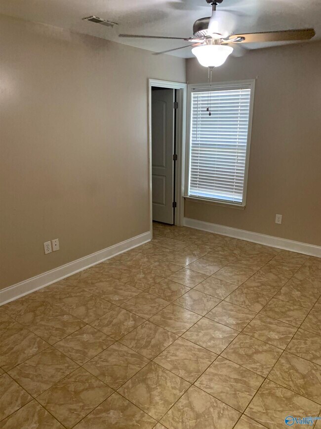 Building Photo - 101 Oxfordwill Ct