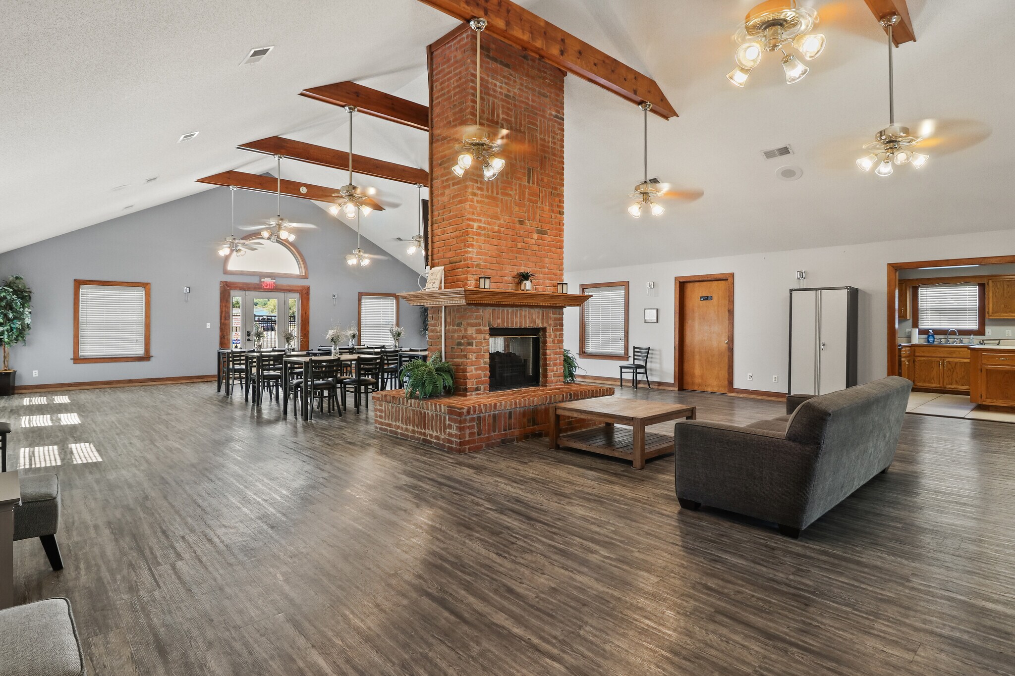 Building Photo - 71 Lynnwood Cir