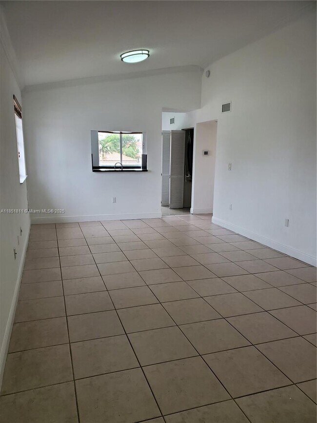 Building Photo - 6416 SW 131st pth