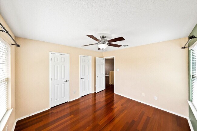 Building Photo - Better Than New and Unlike Anything Else in Villa Del Sol