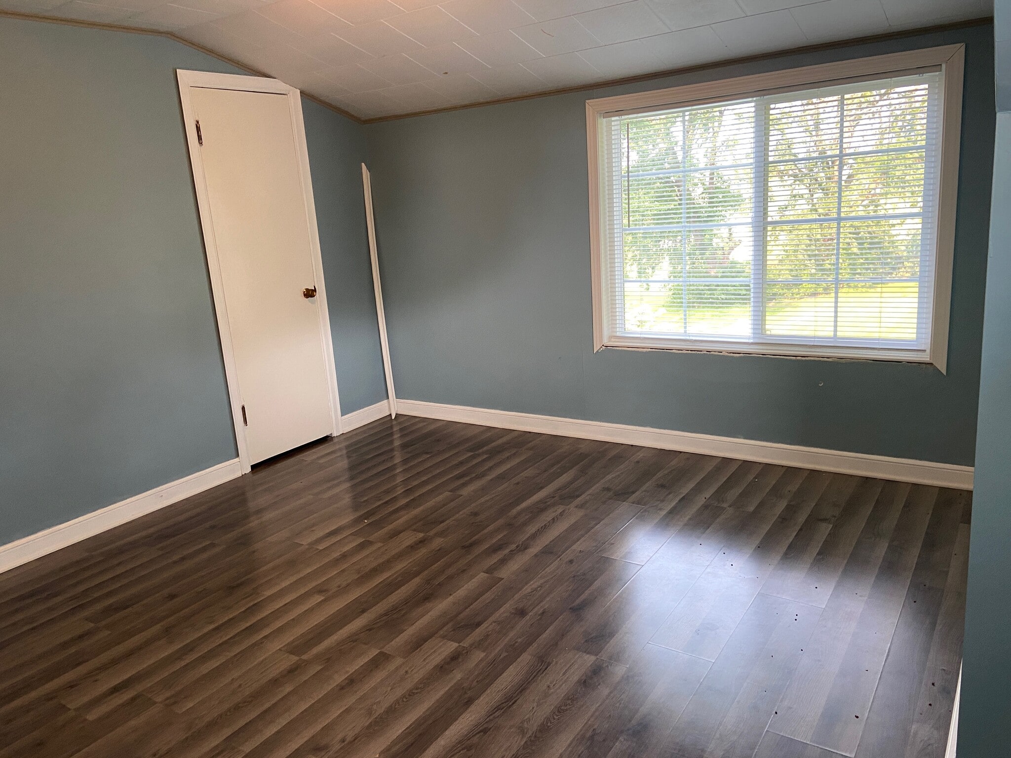Available room - 1559 30th Ave