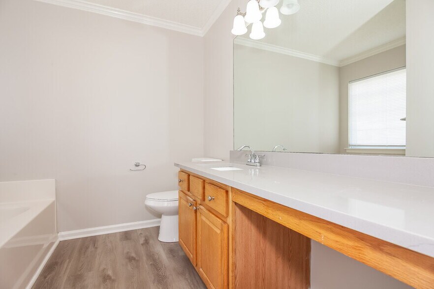 Building Photo - 6021 Pennycross Ln