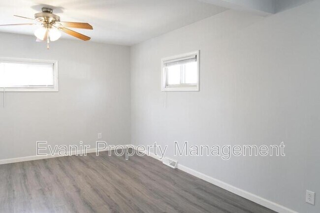 Building Photo - 3 First St