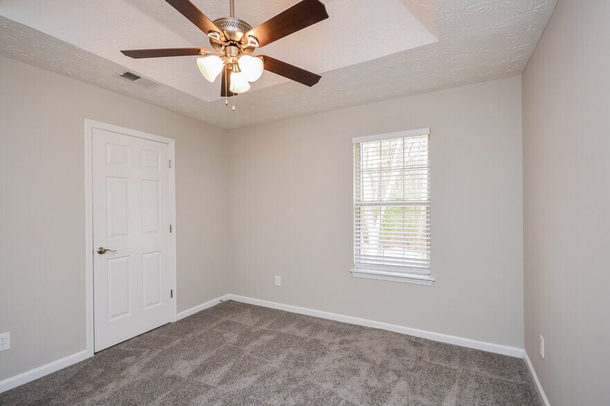 Building Photo - 5476 Perching Pl