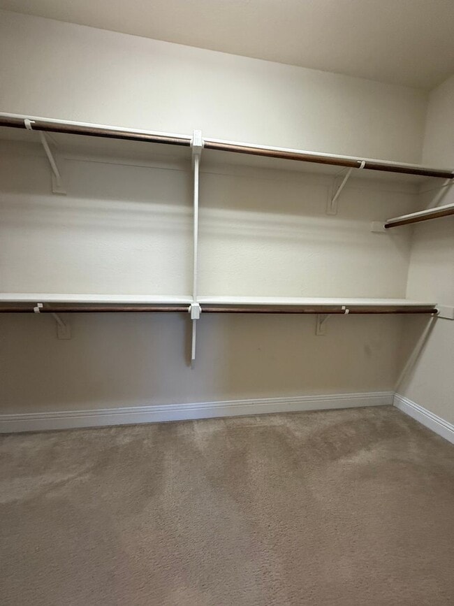 Building Photo - 5/4/3  Home with Game room in WALKING DISTANCE TO THE MARINA