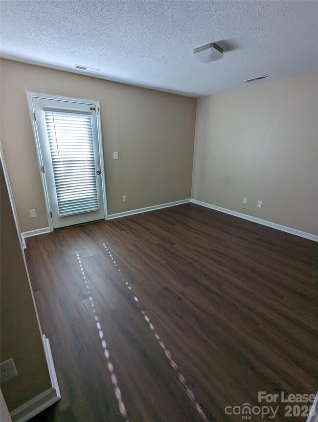 Building Photo - 72 Windwood Dr