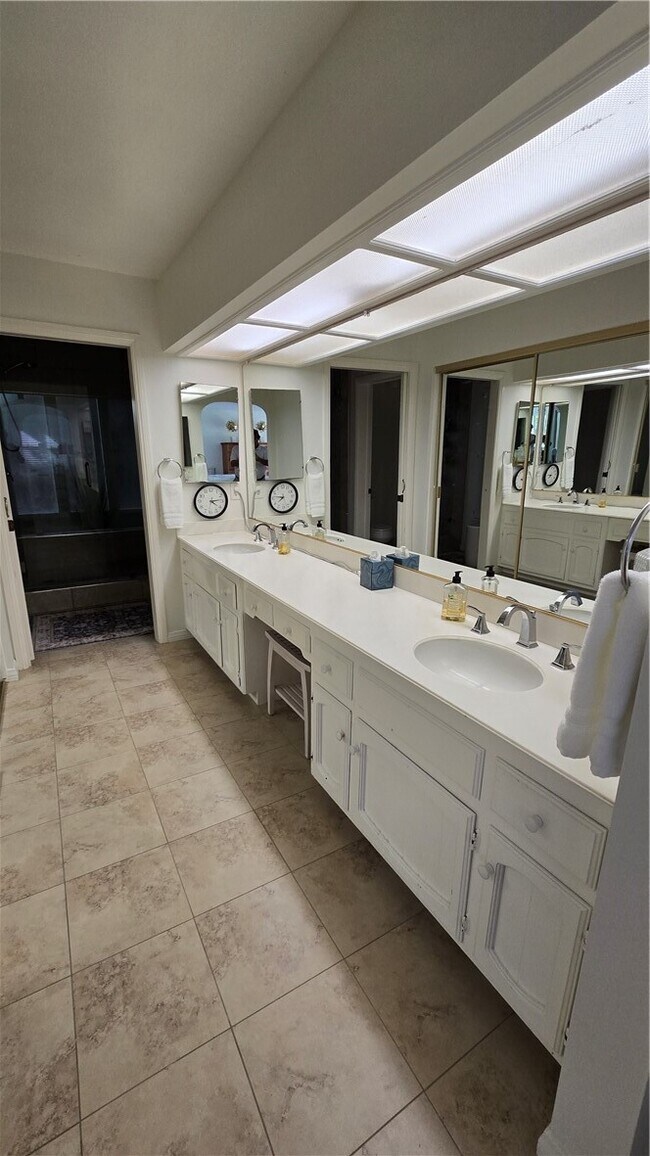 Building Photo - 31811 Greens Pointe