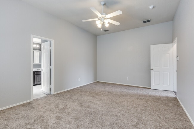 Building Photo - 1201 Roping Reins Way