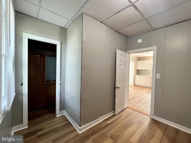 Building Photo - 6 Laurel Hill Ln