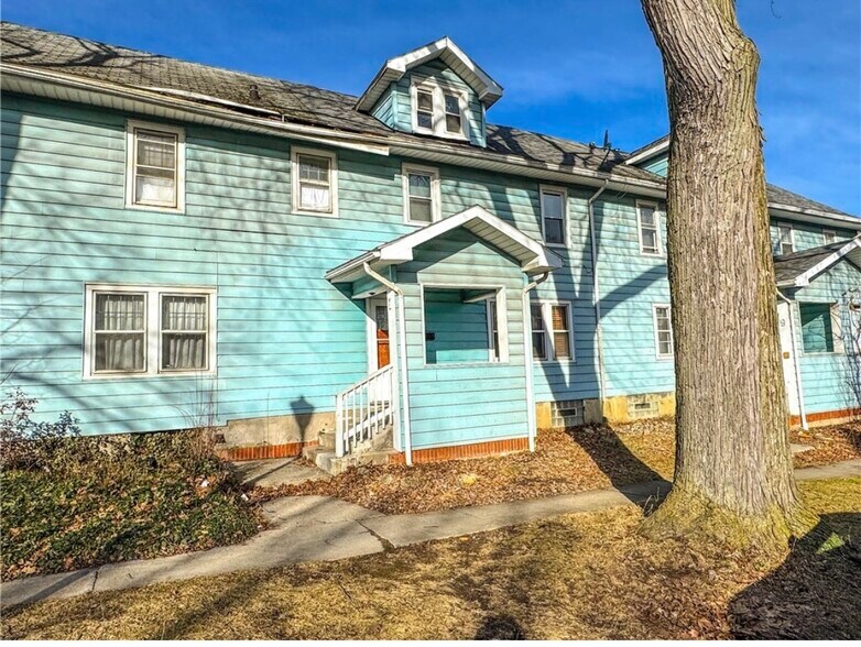 Primary Photo - 7 Edgeland St