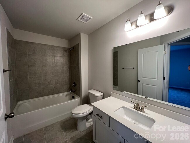 Building Photo - 208 Sagecroft Ln